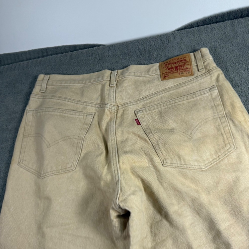 Levi's 550 Relaxed Fit Tapered Leg Jeans Mens 40x30 Tan Khaki Denim 00550-0260